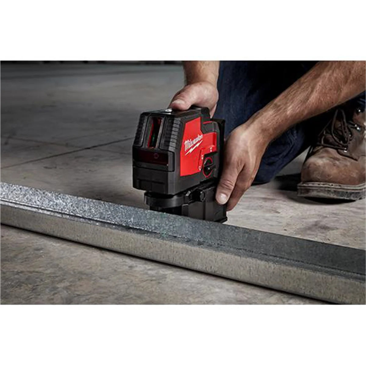 Milwaukee Tool USB Rechargeable Green Cross Line & Plumb Points Laser